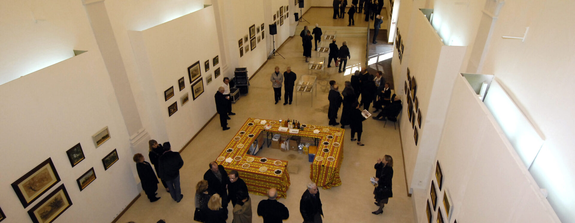Vernissage expo Breuil pénitents noirs