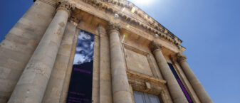 Façade de la galerie des Pénitents Noirs, Centre d'Art Aubagne.