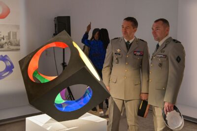 Agrandir l'image 12 sur 18, fenêtre modale